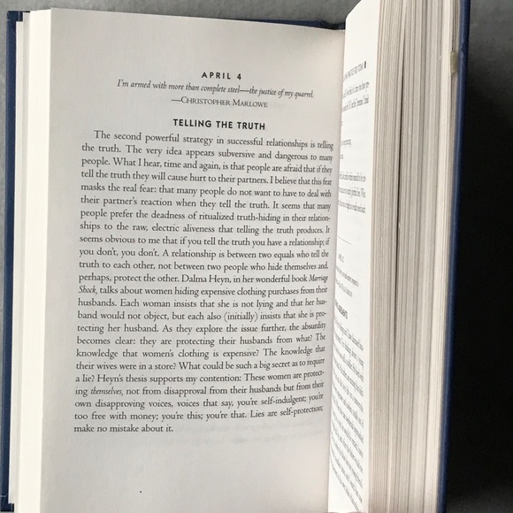 NEW 365 Daily Inspirations for Creating A Life of Passion and Purpose Hardcover - Picture 4 of 5